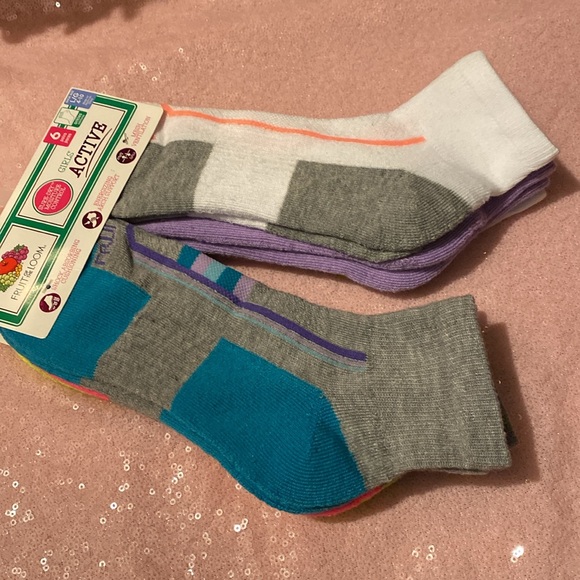 Fruit of the Loom girls 6 pairs ankles multicolor socks shoe size L 4-10 - Picture 5 of 11